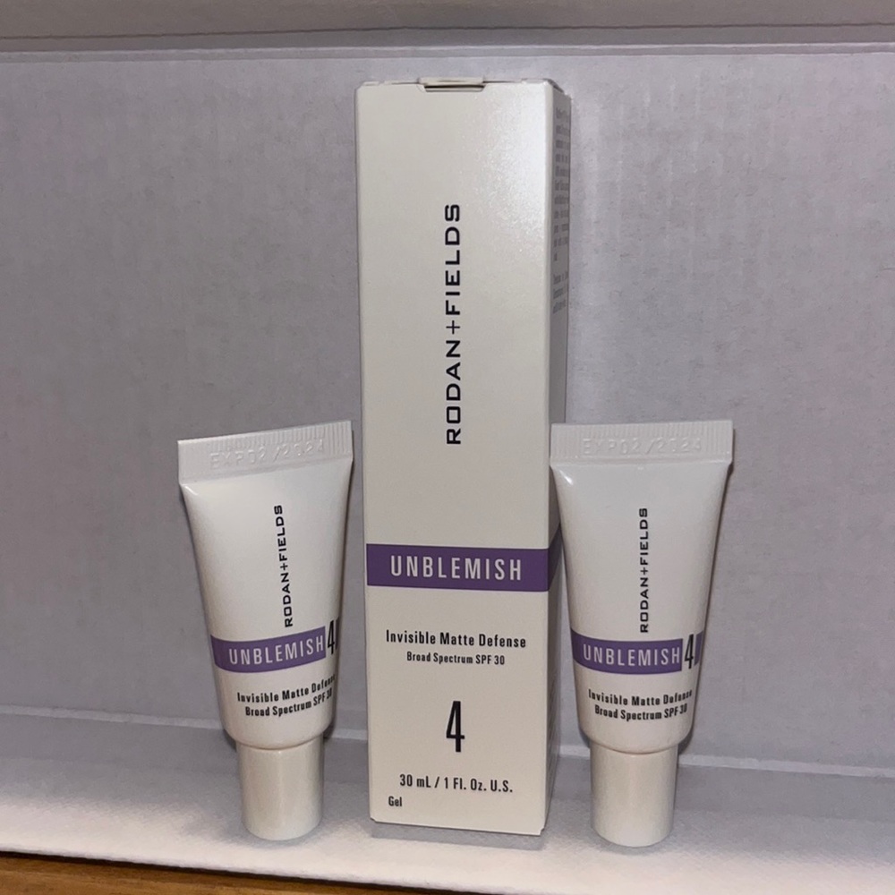 💜 Rodan+Fields Unblemish
Invisible Matte Defense